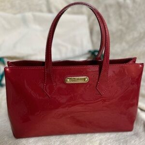 Louis Vuitton Wilshire PM Monogram Vernis (Pomme D’amol)